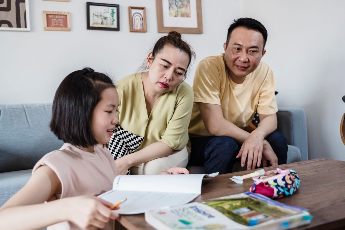 Educational psychologist working with a Highlands Ranch student